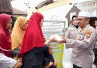 Jumat-Berkah-Polsek-Taman-Bagikan-Makanan-Gratis