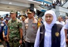 Kapolda-Jatim-Bersama-Pangdam-V-Brawijaya-dan-Gubernur-Tinjau-Arus-Mudik-di-Pelabuhan-Ketapang