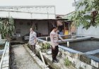 Bhabinkamtibmas-Cek-Efektivitas-Lahan-Pekarangan-Pangan-Bergizi-Ikan-Lele-di-Desa-Durungbedug