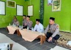 Hardiknas,-Polisi-Kenalkan-Program-Keselamatan-Berkendara-Edukasi-Santri-di-Kediri