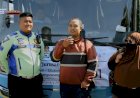 Aksi-Heroik-Satlantas-Polres-Gresik,-Antarkan-Pasutri-Asal-Situbondo-yang-Ketinggalan-Bus-Mudik