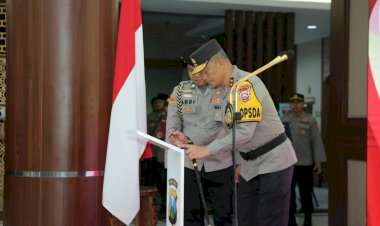 Awali-Tugas-Kapolda-Jatim-Lantik-Direktur-Lalu-Lintas-yang-Baru