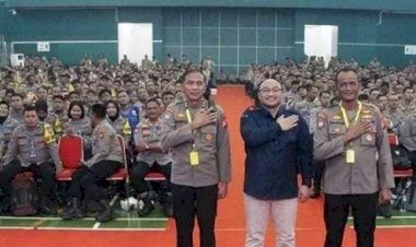 Komisioner-KPU-Jawa-Timur-Apresiasi-Polda-Jatim-Beri-Pembekalan-Bhabinkamtibmas-Kawal-Pemilukada-Serentak-2024