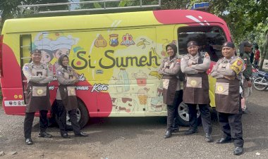 Mobil-Si-Sumeh-Polres-Pasuruan-Kota-Salurkan-Bantuan-Untuk-Korban-Banjir-di-Rejoso