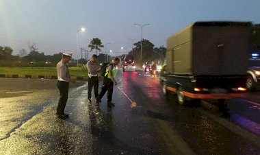 Polda-Jatim-Terjunkan-Tim-TAA-Olah-TKP-Kecelakaan-Truk-Tabrak-9-Kendaraan-di-Purwodadi-Pasuruan