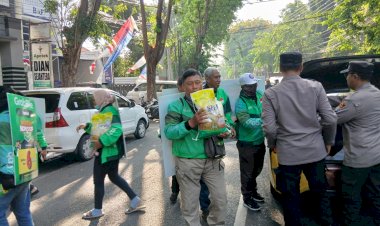 Polres-Gresik-Gelar-Gerakan-Pangan-Murah-Masyarakat-dan-Driver-Ojol-Sumringah