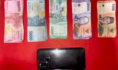 Polres-Mojokerto-Amankan-Tersangka-Pengedar-Narkoba-Sita-17,69-Gram-Sabu