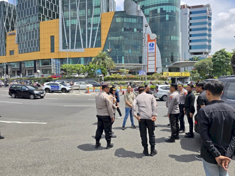 Massa Aksi Buruh di Jatim Berjalan Tertib, Polresta Sidoarjo Kawal Hingga Batas Kota Surabaya