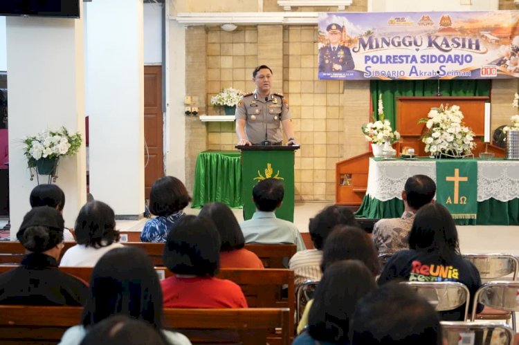 Sidoarjo Akrab Seiman  Minggu Kasih Bersama Kapolresta Sidoarjo di GKI